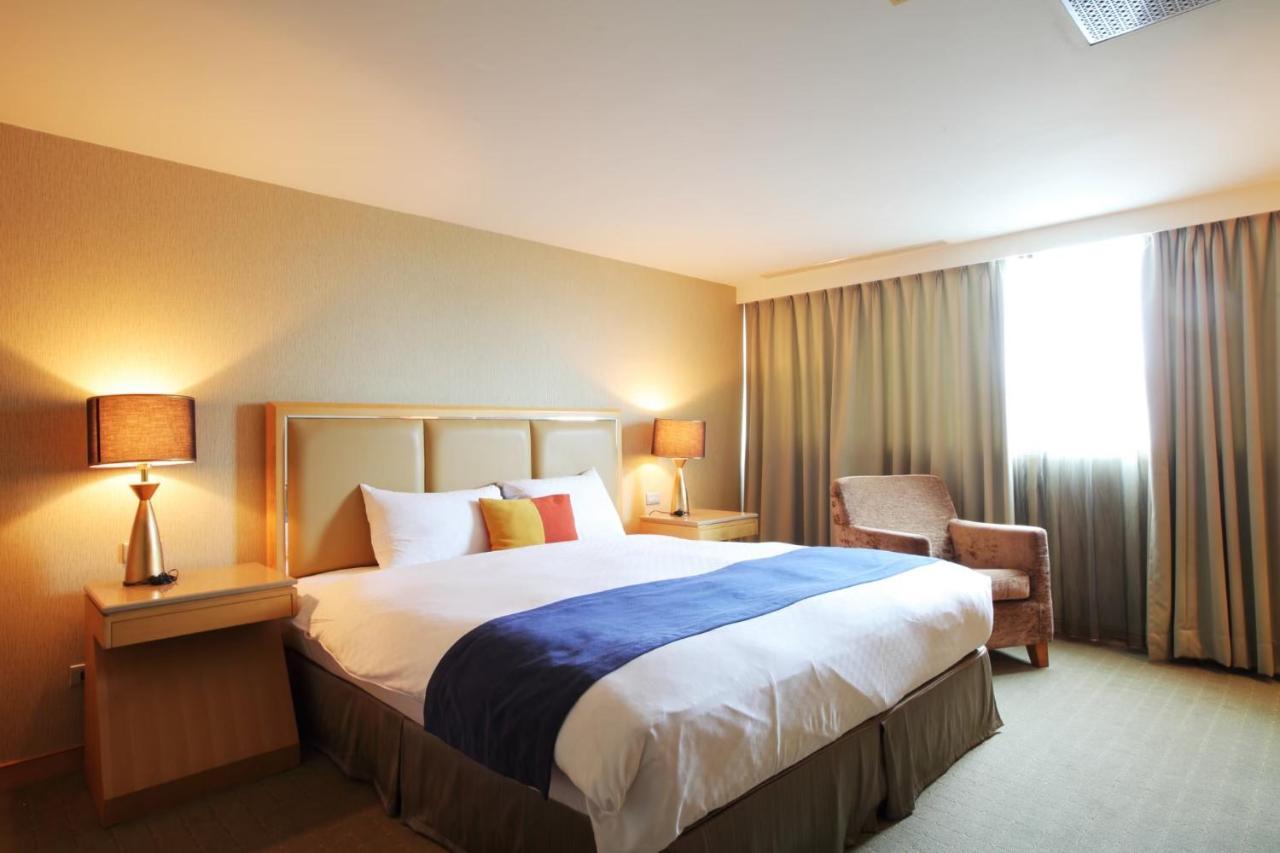 จินหัว โฮเต็ล Hotel หลัวตง ภายนอก รูปภาพ