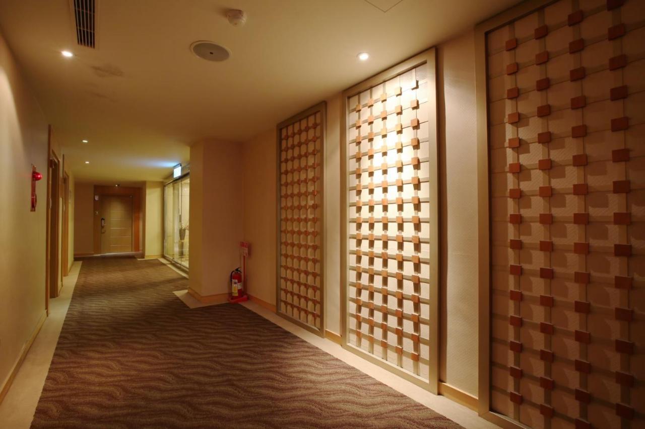จินหัว โฮเต็ล Hotel หลัวตง ภายนอก รูปภาพ