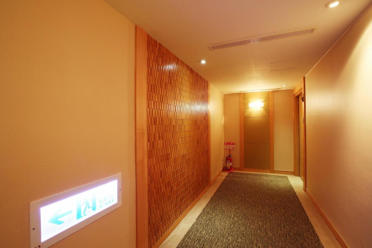 จินหัว โฮเต็ล Hotel หลัวตง ภายนอก รูปภาพ