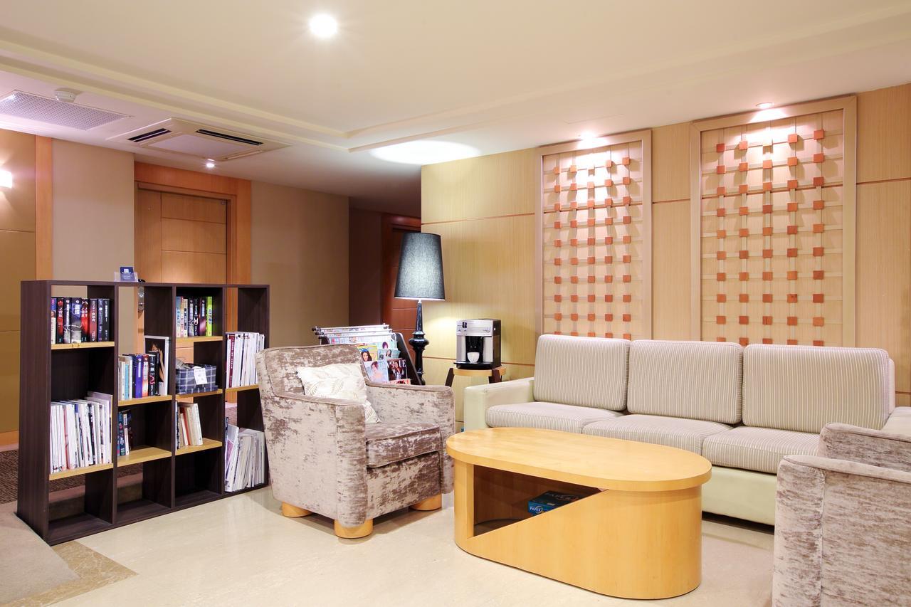 จินหัว โฮเต็ล Hotel หลัวตง ภายนอก รูปภาพ