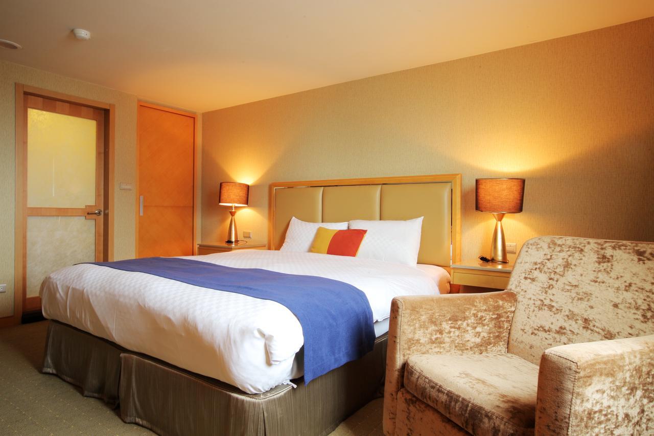 จินหัว โฮเต็ล Hotel หลัวตง ภายนอก รูปภาพ