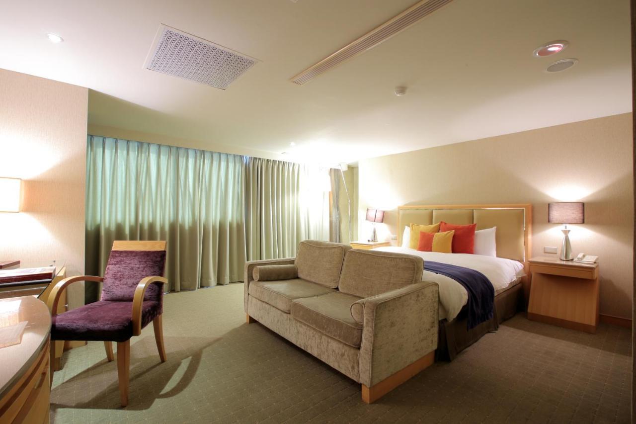 จินหัว โฮเต็ล Hotel หลัวตง ภายนอก รูปภาพ